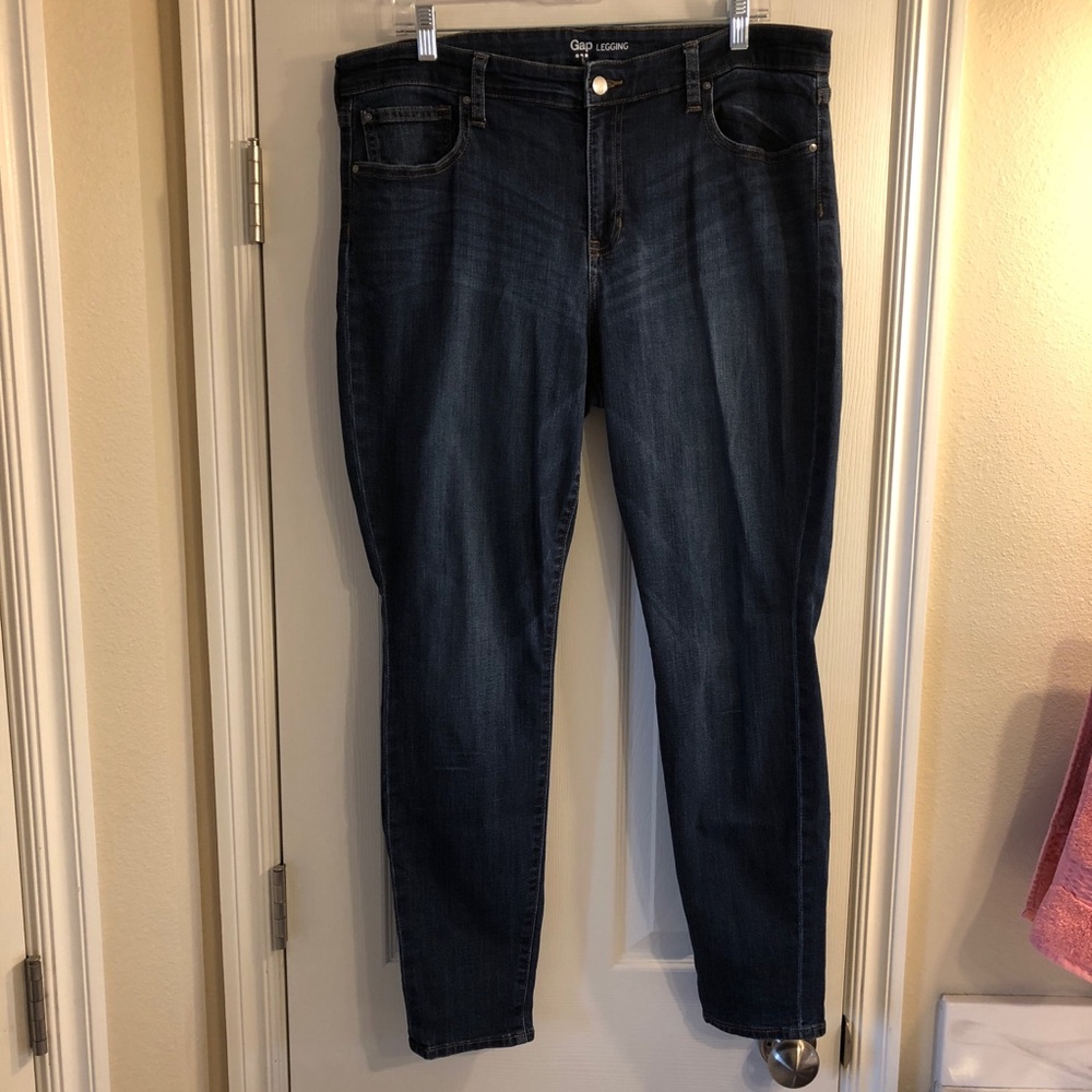Women’s Gap Jean Legging... Skinny fit...size 18